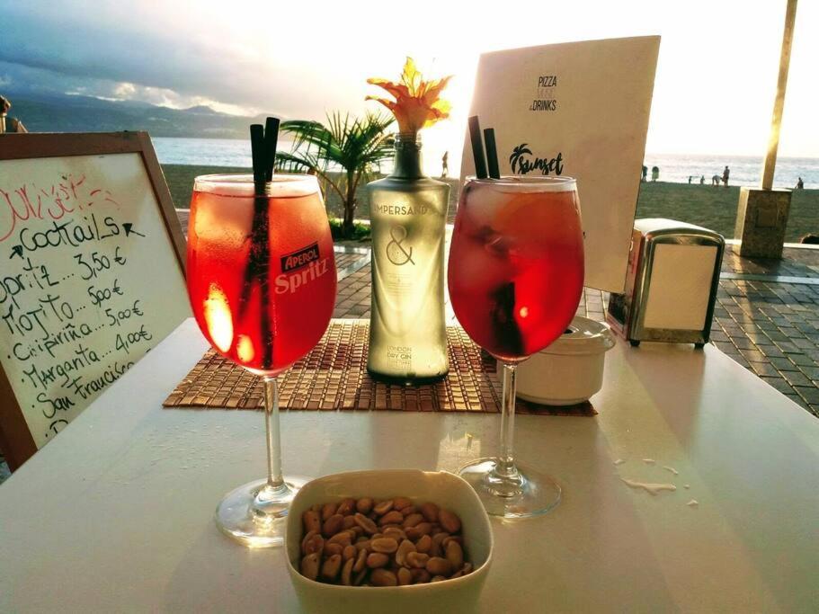 Sunny Apartment Near Las Canteras Beach ラスパルマス・デ・グランカナリア エクステリア 写真